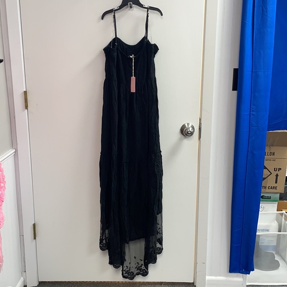 PinkBlush Long Lace Dress (3388) - Picture 4 of 7